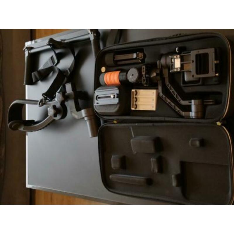 Gimbal Zhiyun crane 2 with extras