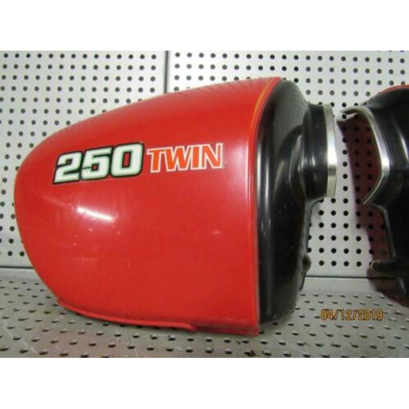 Set Zijkappen Honda CB250 CB 250 Classic Twin Zijkap L & R