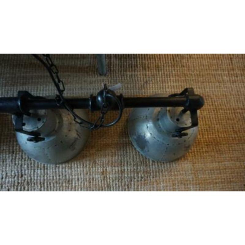 Grote hanglamp met 3 metalen verstelbare kappen,lamp