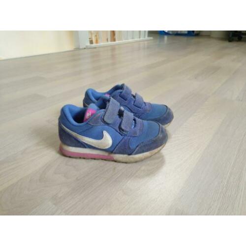 Nike sneakers maat 27