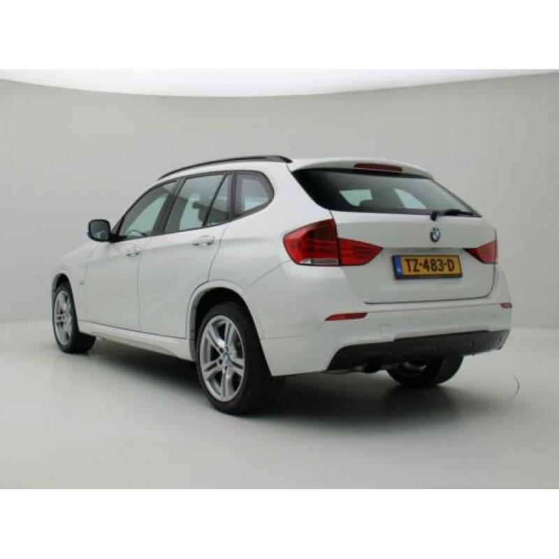 BMW X1 sDrive18i Executive M uitgevoerd (bj 2011)