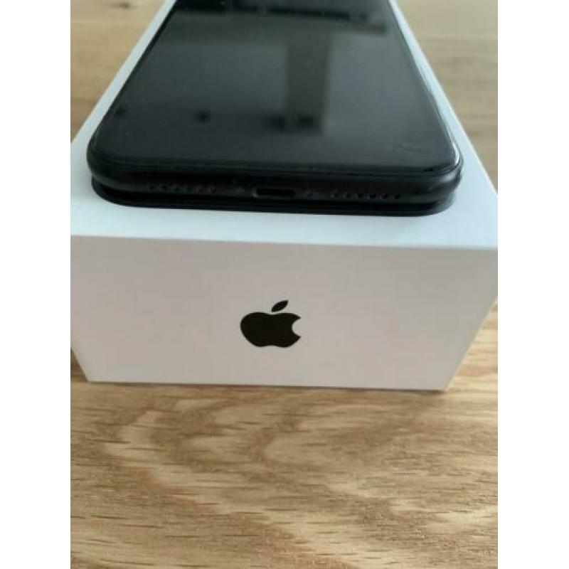 iPhone XR 128GB Black met toebehoren, Barst achterkant :(