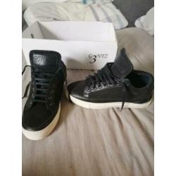 Dames sneakers 37 nieuw