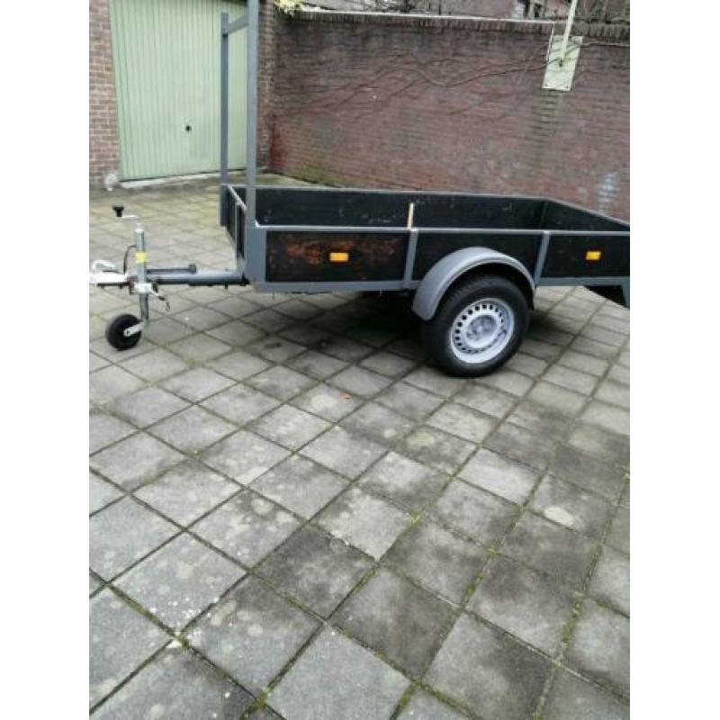 Grote aanhangwagen met torsieas