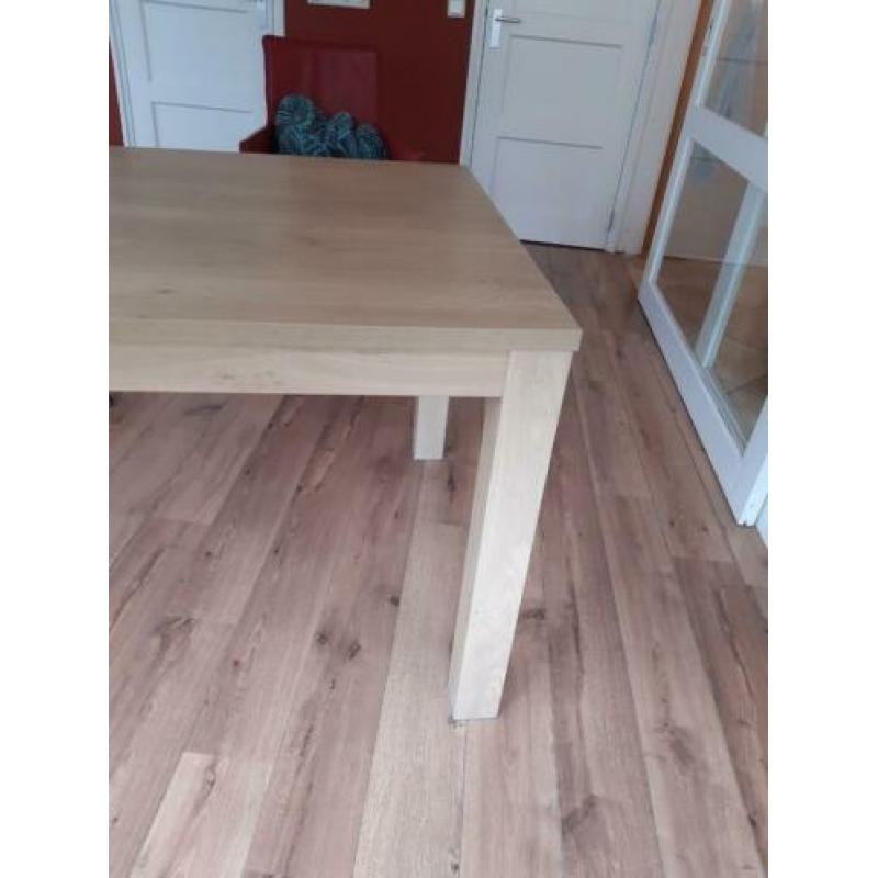 Mooie eettafel 90 cm bij 200 cm hoogte 76,5 cm