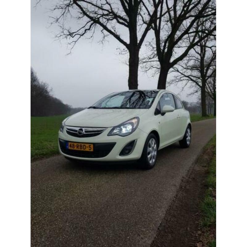 Opel Corsa 1.2 16V 3D 2011 Groen