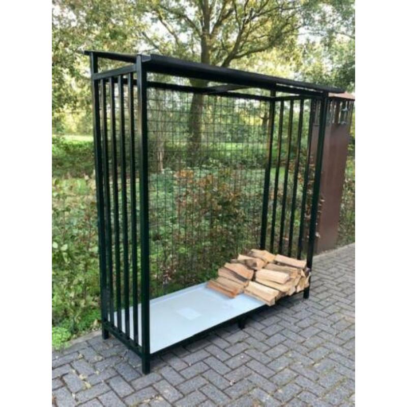 Stalen houtopslag