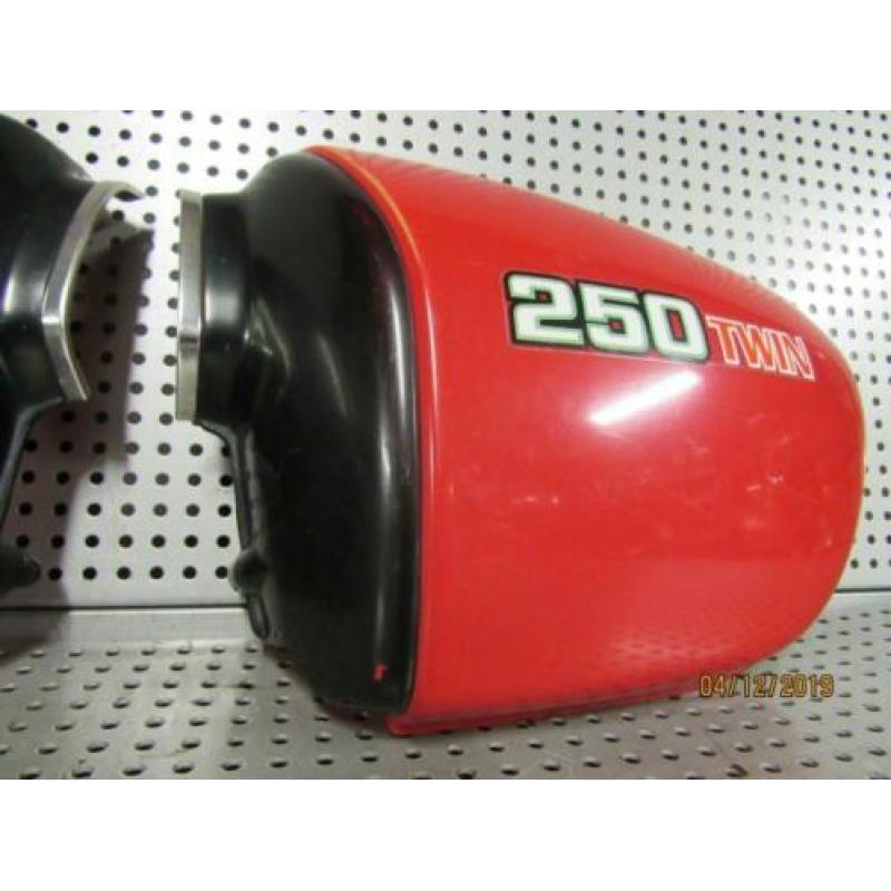 Set Zijkappen Honda CB250 CB 250 Classic Twin Zijkap L & R