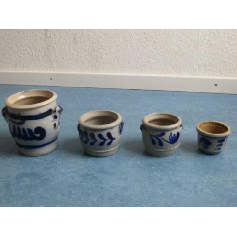 4 kleine Keulse gres potten
