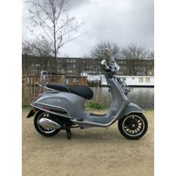 ????Vespa sprint 2017 Nardo grey????