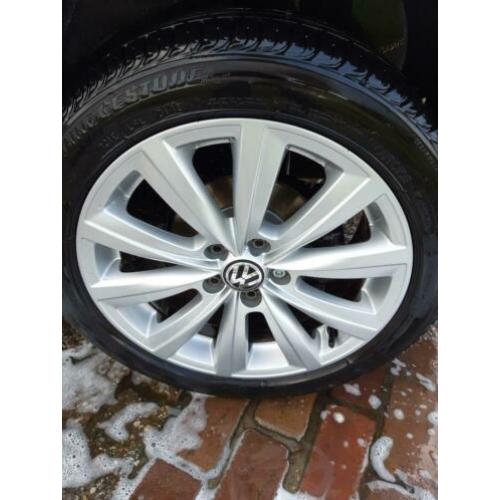 Super mooie Volkswagen Mistral velgen 16inch met zomerbanden