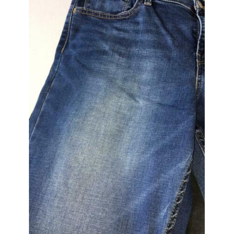 Levi’s 710 Super Skinny maat: 31
