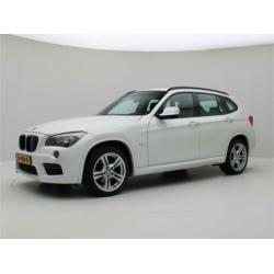 BMW X1 sDrive18i Executive M uitgevoerd (bj 2011)