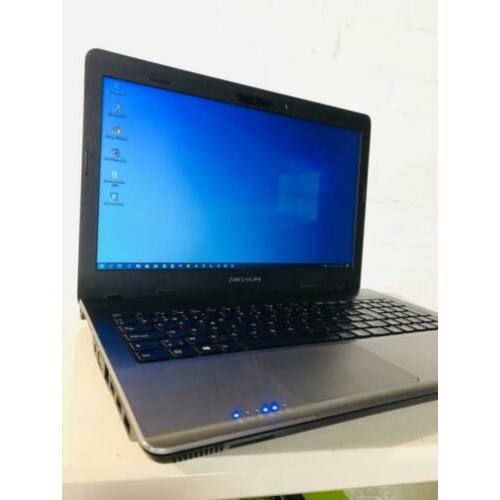 Akoya core i3 /1000Gb hdd/windows 10 pro/office pakket