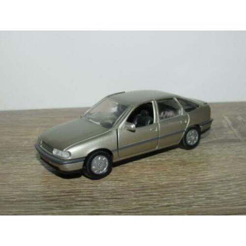 Gama 1:43, Opel Vectra A