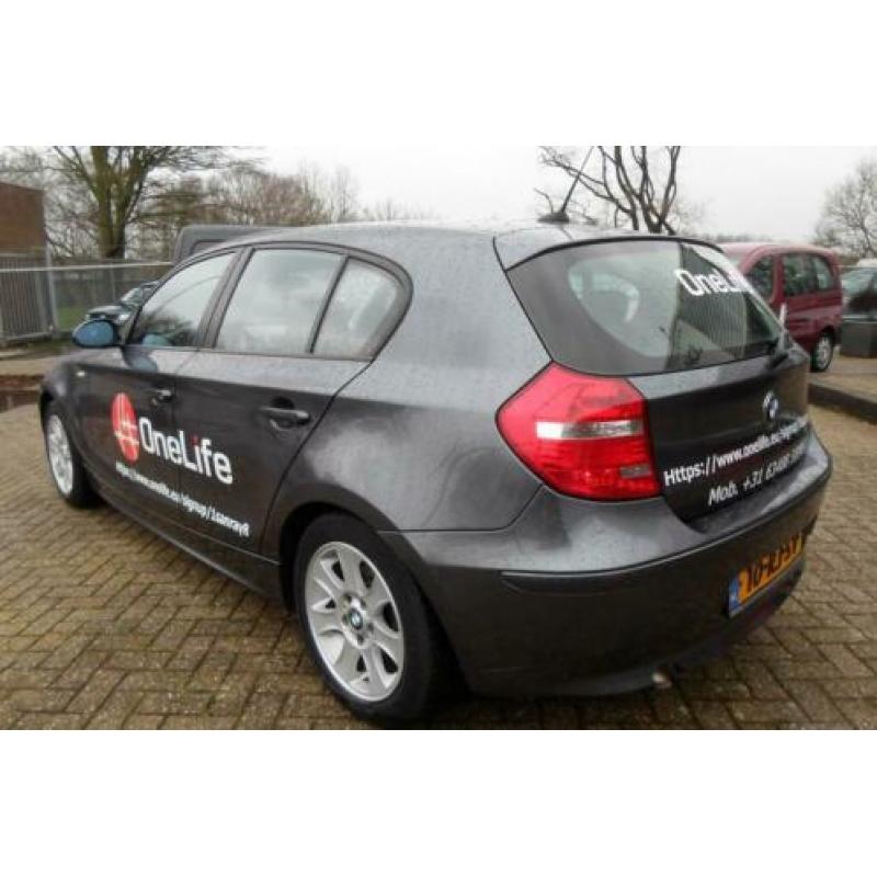 Bmw 1-serie 118d High Executive 6 versn loopt nieuw alle on