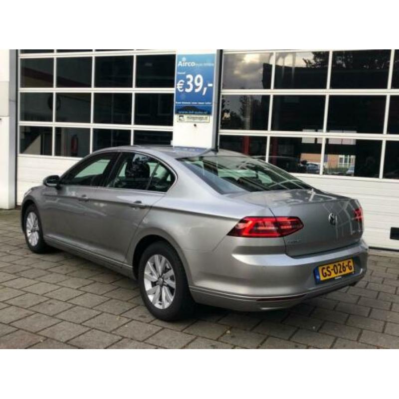 Volkswagen Passat 2.0 TDI Business Groot Navi Ecc Pdc Led