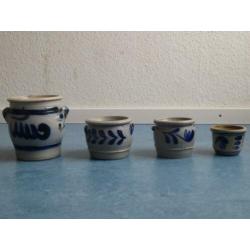 4 kleine Keulse gres potten
