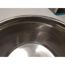 kookpan 20cm merk VIVO van AH geschikt ook voor inductie