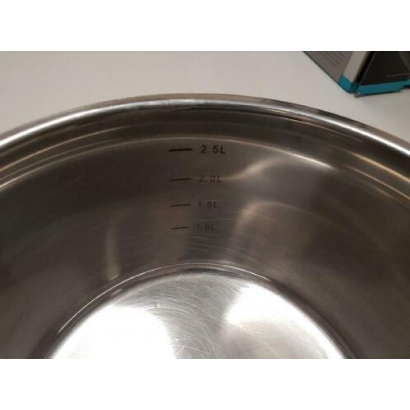 kookpan 20cm merk VIVO van AH geschikt ook voor inductie