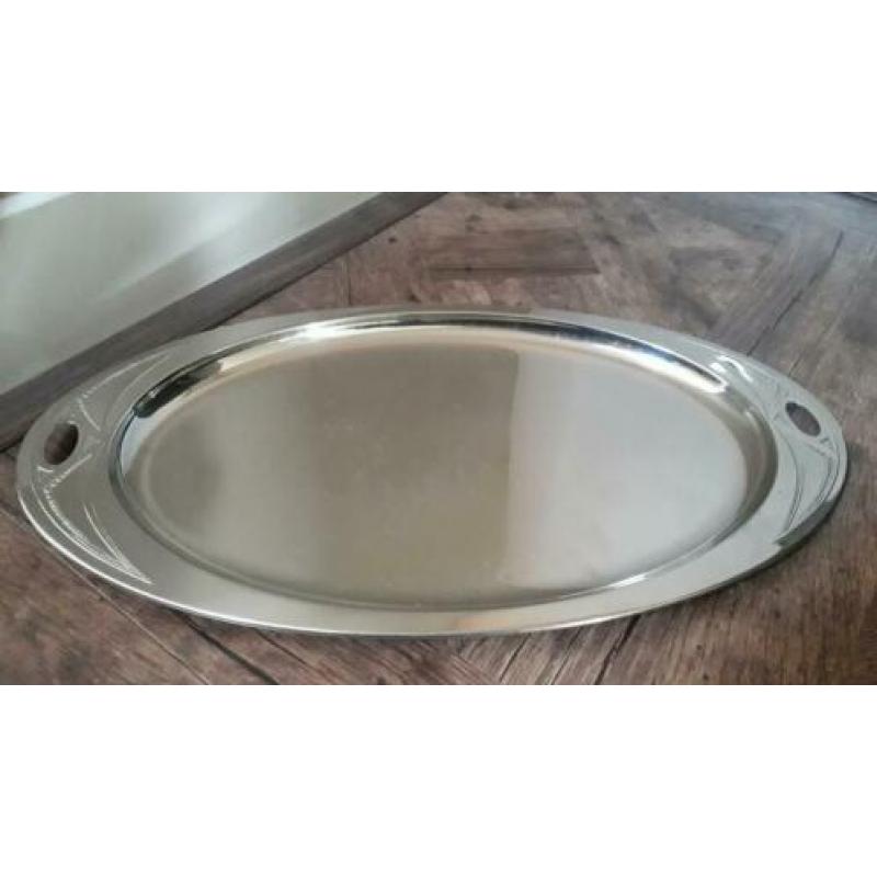 Verschillende zilver kleurige schalen