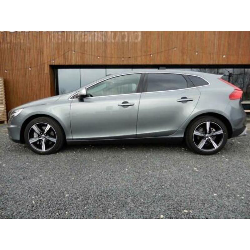Volvo V40 T3 152PK Geartronic Polar+ Sport / Standkachel / H