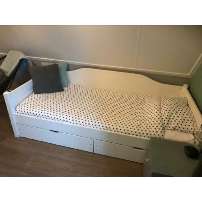 Wit bed - ledikant incl matras en 2x lade