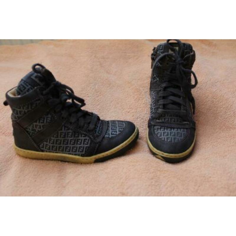 mooie schoenen van FENDI