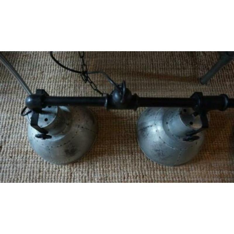 Grote hanglamp met 3 metalen verstelbare kappen,lamp