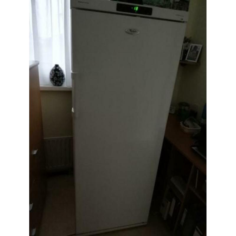 Diepvries kast met 6 lades