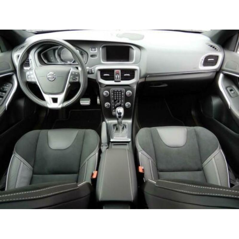 Volvo V40 T3 152PK Geartronic Polar+ Sport / Standkachel / H