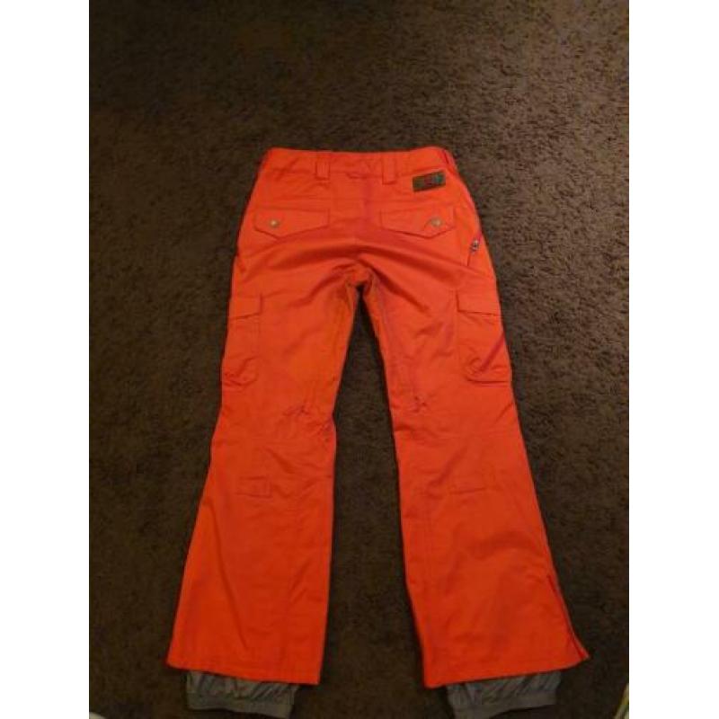 Burton dames snowboard broek, maat Medium, slimfit