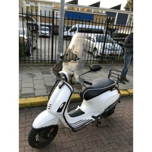 Vespa sprint 2018 full option