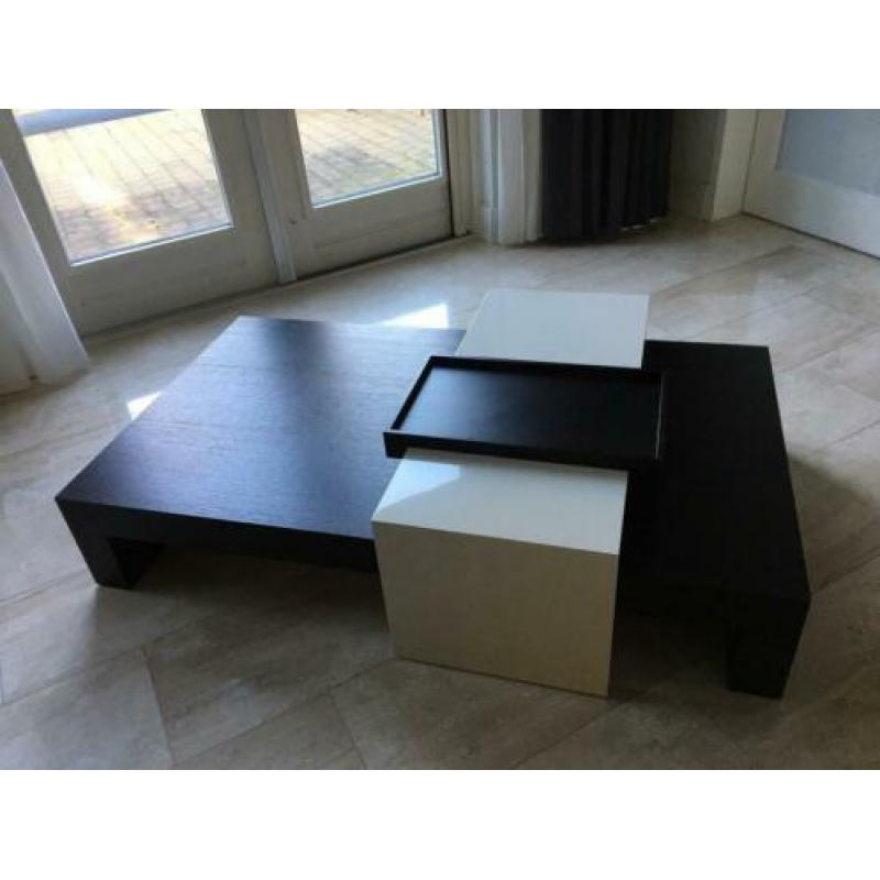 Salon / bijzet / lage / houten tafel