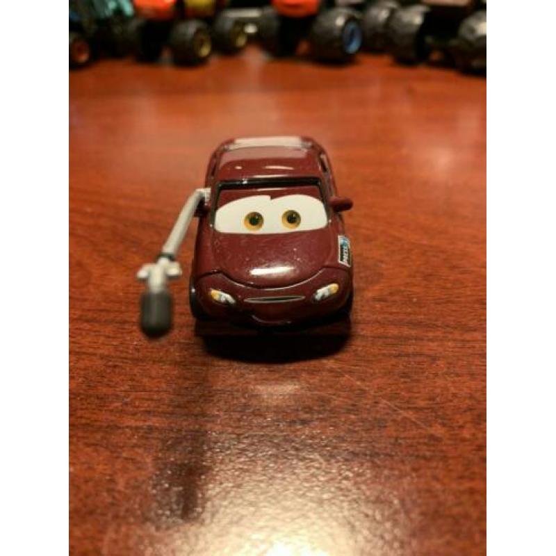 Disney Pixar Cars 1 movie - Andrea Press reporter 1:55