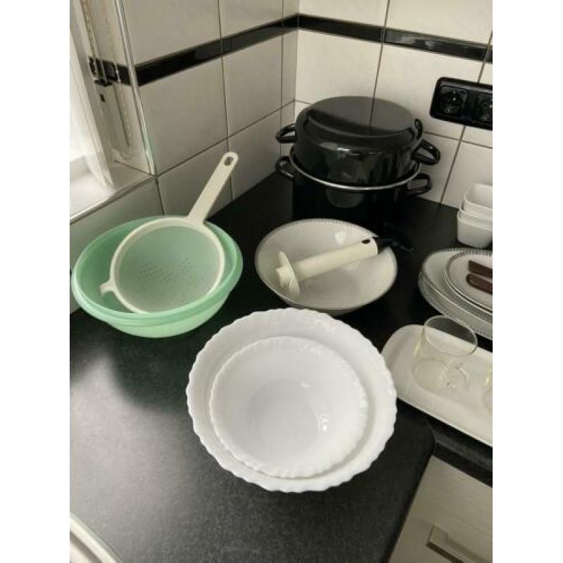 NU OF NOOIT BIJNA GRATIS heel veel servies voor € 10,00