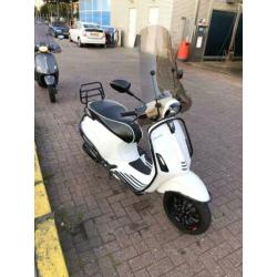 Vespa sprint 2018 full option