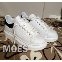 Alexander Mcqueen schoenen wit of zwart 36,37,38,39,40