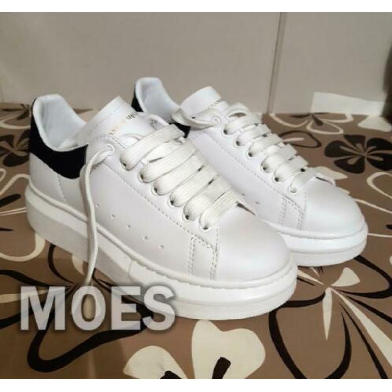 Alexander Mcqueen schoenen wit of zwart 36,37,38,39,40