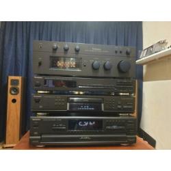 Te koop een Technics audio set.