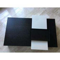 Salon / bijzet / lage / houten tafel