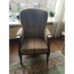 Vintage stoelen in goede staat mooi voor weinig 30 euro