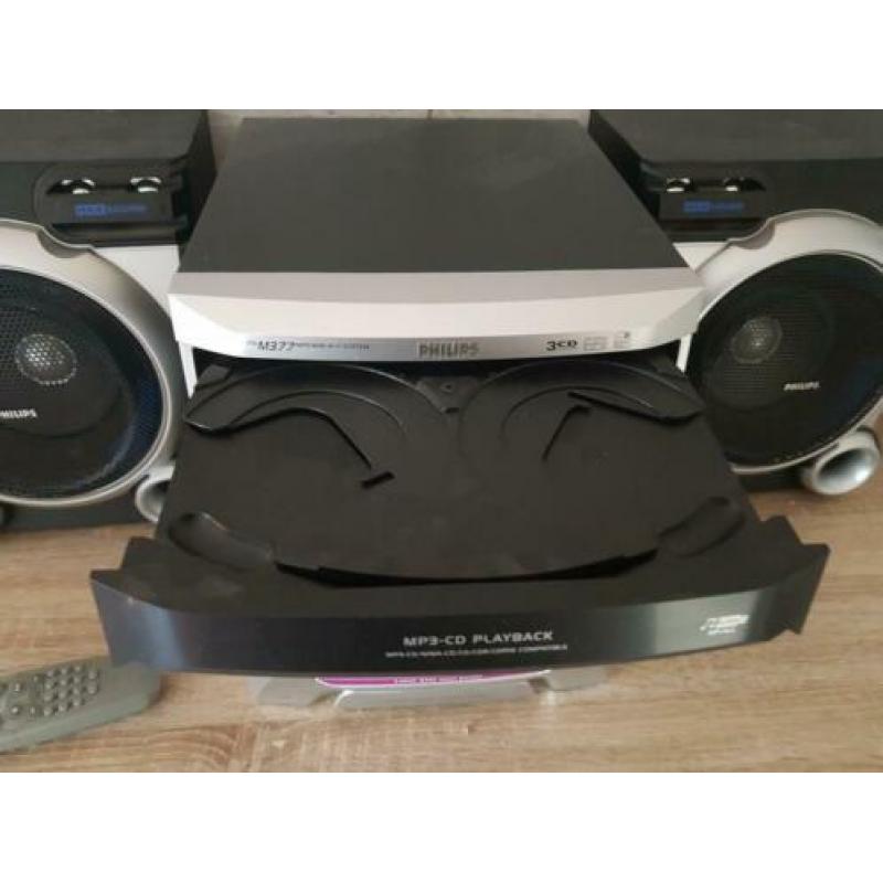 Philips stereoset 3 cd wisselaar en 1 cassettedeck