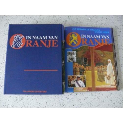 In naam van Oranje 36 tijdschriften in 2 bewaarmappen