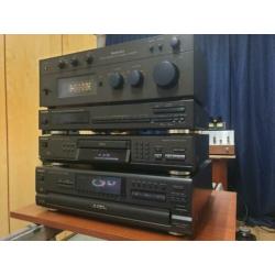 Te koop een Technics audio set.
