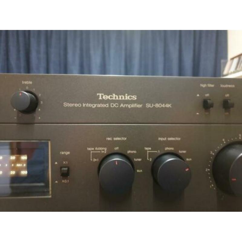 Te koop een Technics audio set.