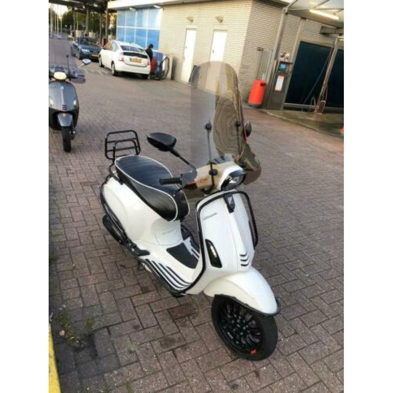Vespa sprint 2018 full option