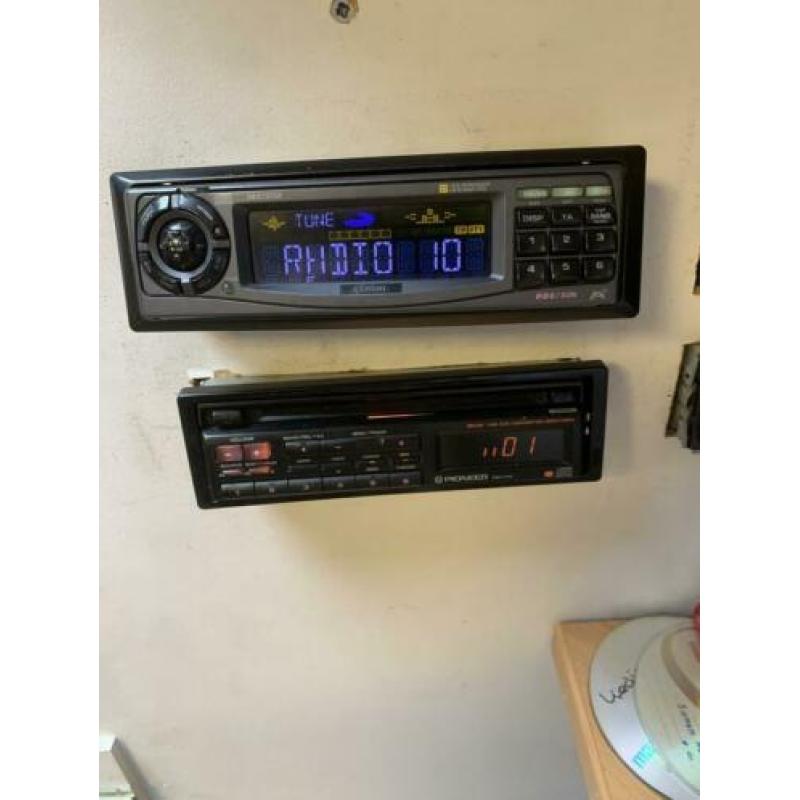 Clarion radio cd speler met 3 preamp our