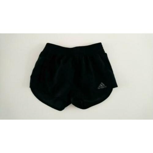 Short Adidas climalite maat 140