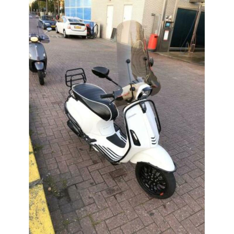 Vespa sprint 2018 full option